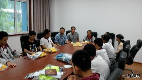 【一中马群】召开中学生足球赛赛前动员大会_html_m11d7722a.jpg