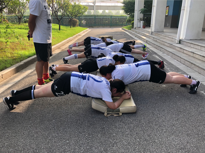 球队暑期训练精彩瞬间_html_532f6eec.png