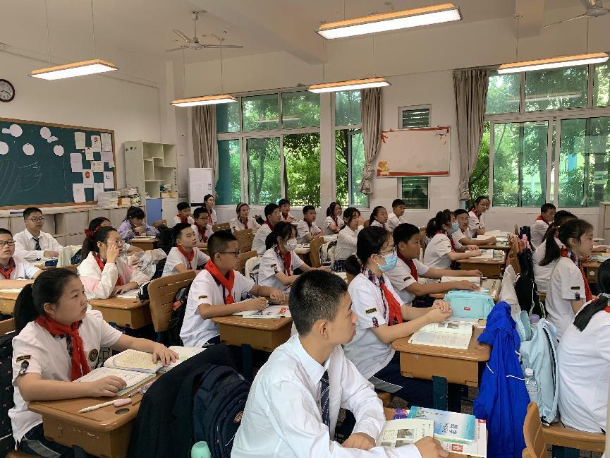 2022.9.1新学期、新起点、新气象——南京一中马群分校2022秋季学期顺利开学_html_33b36fd.jpg