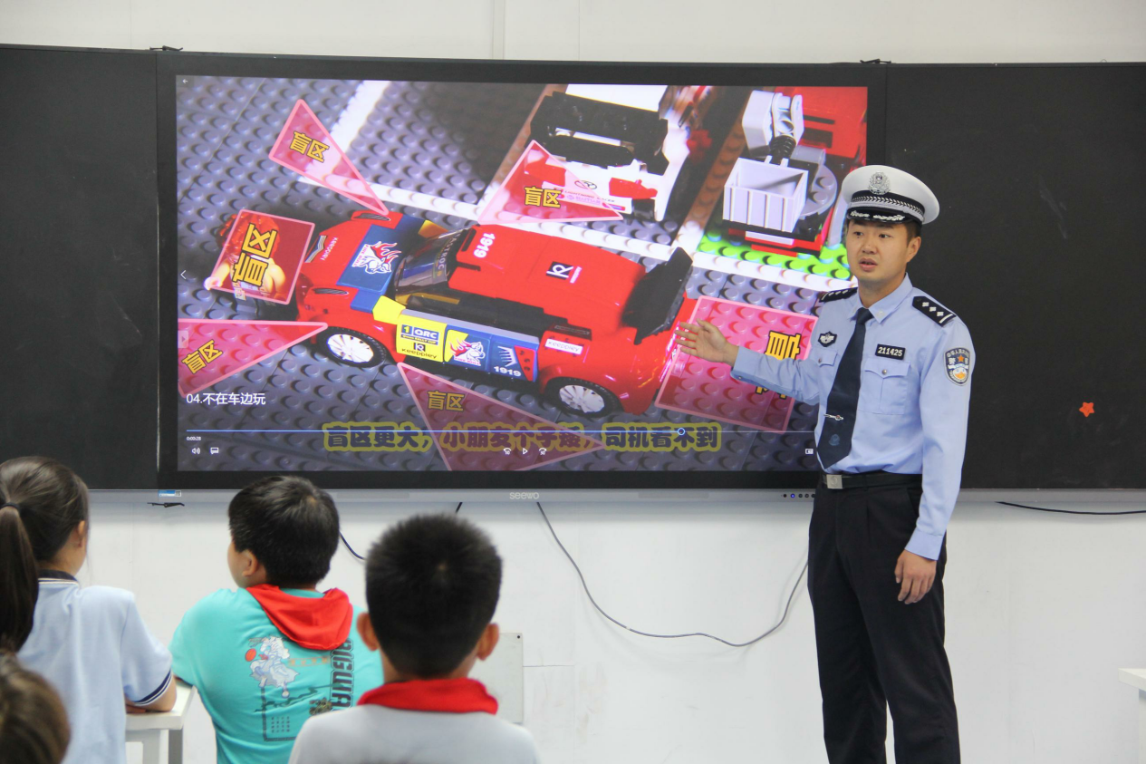 【知行晓庄】文明有“宁” 警校同行——记晓庄小学交警进校园宣讲活动