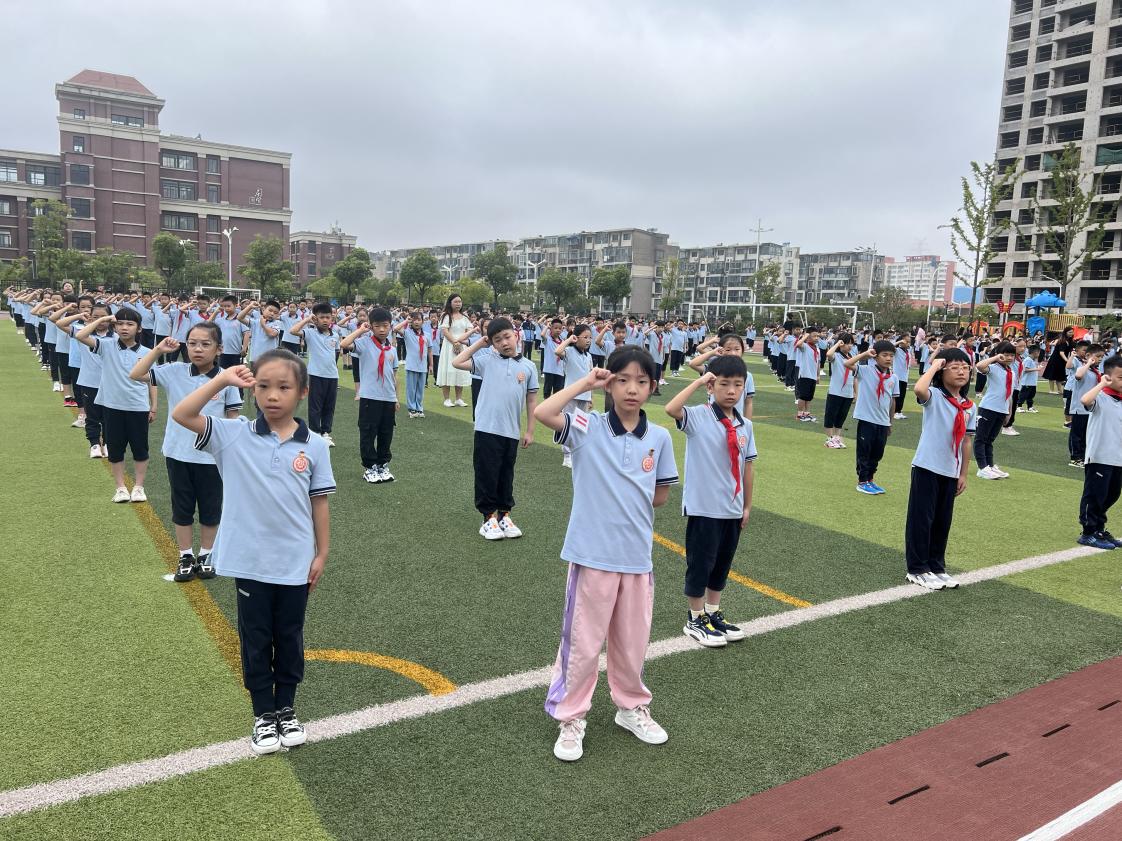 开学典礼新闻稿_html_m20c66cc4.jpg