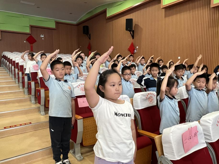 队前培训新闻稿_html_704c8000.jpg