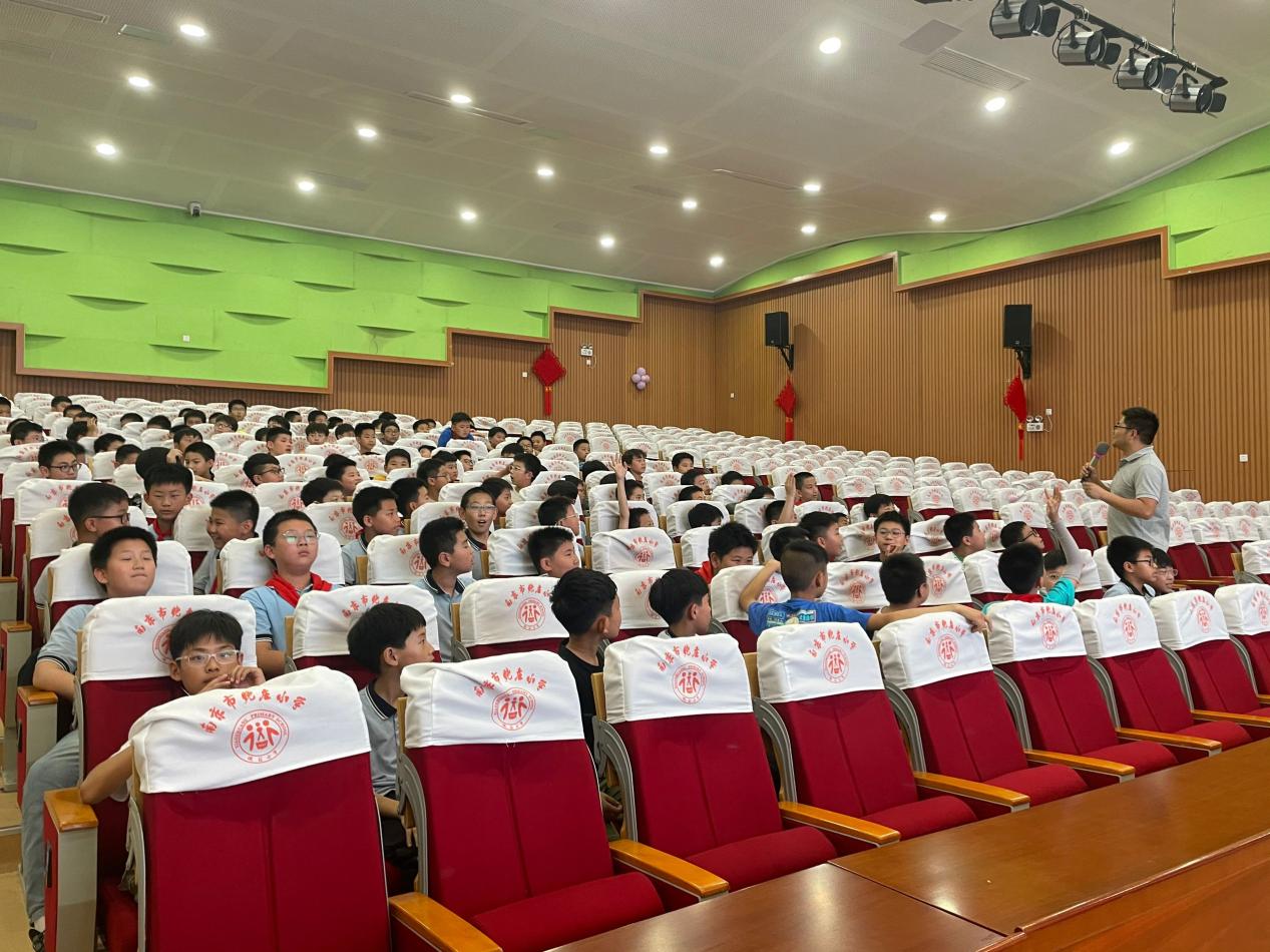 20240527心理健康月五年级青春期讲座暨陶老师进校园志愿者活动(1)_html_7a73e3c1.jpg