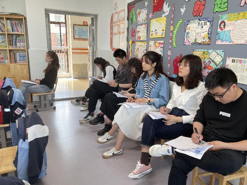 数学组第十二次教研活动报道_html_52e68ae6.jpg