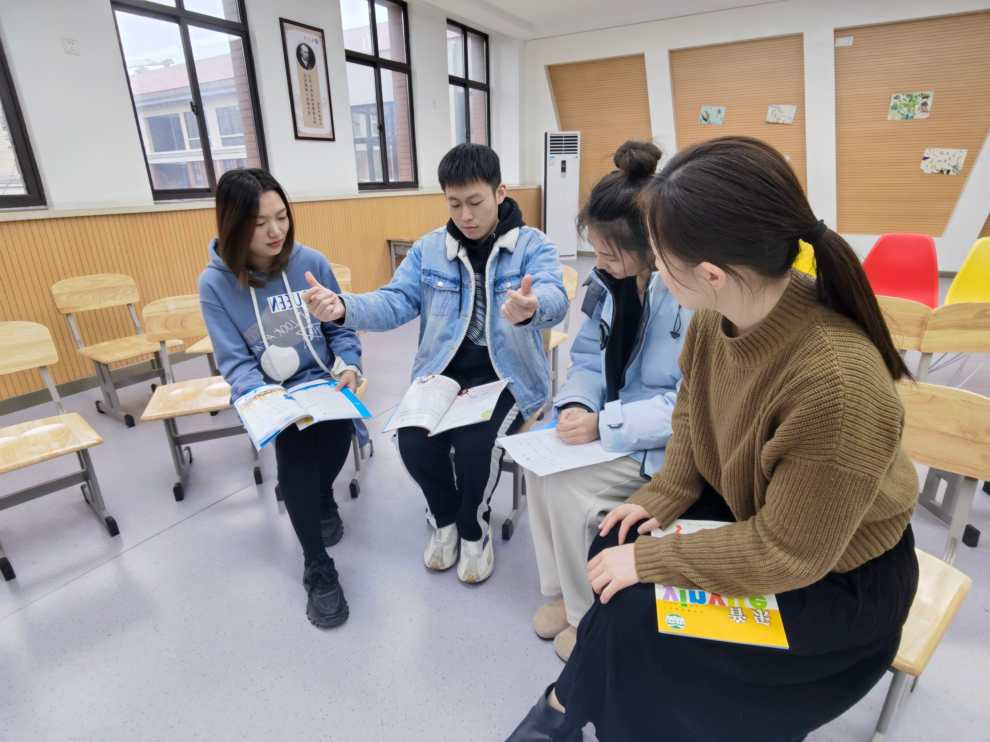 “音”你而来，共研成长——南京市晓庄小学音乐校本教研活动(1)_html_48d43606.jpg