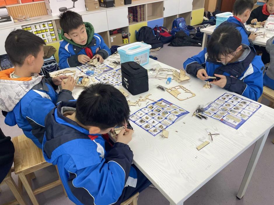 20231225科技模型竞赛_html_m65d84f94.jpg