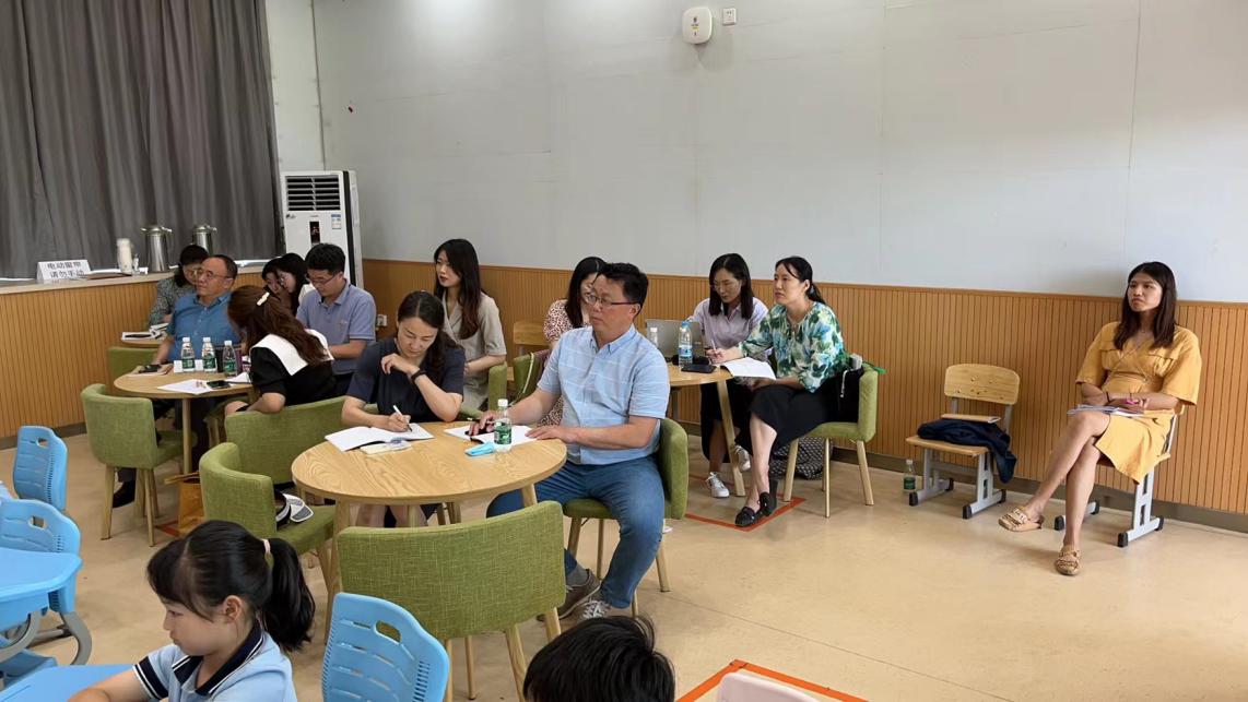 晓师附小第二学段与晓庄小学联合教研活动报道_html_6d57475f.jpg