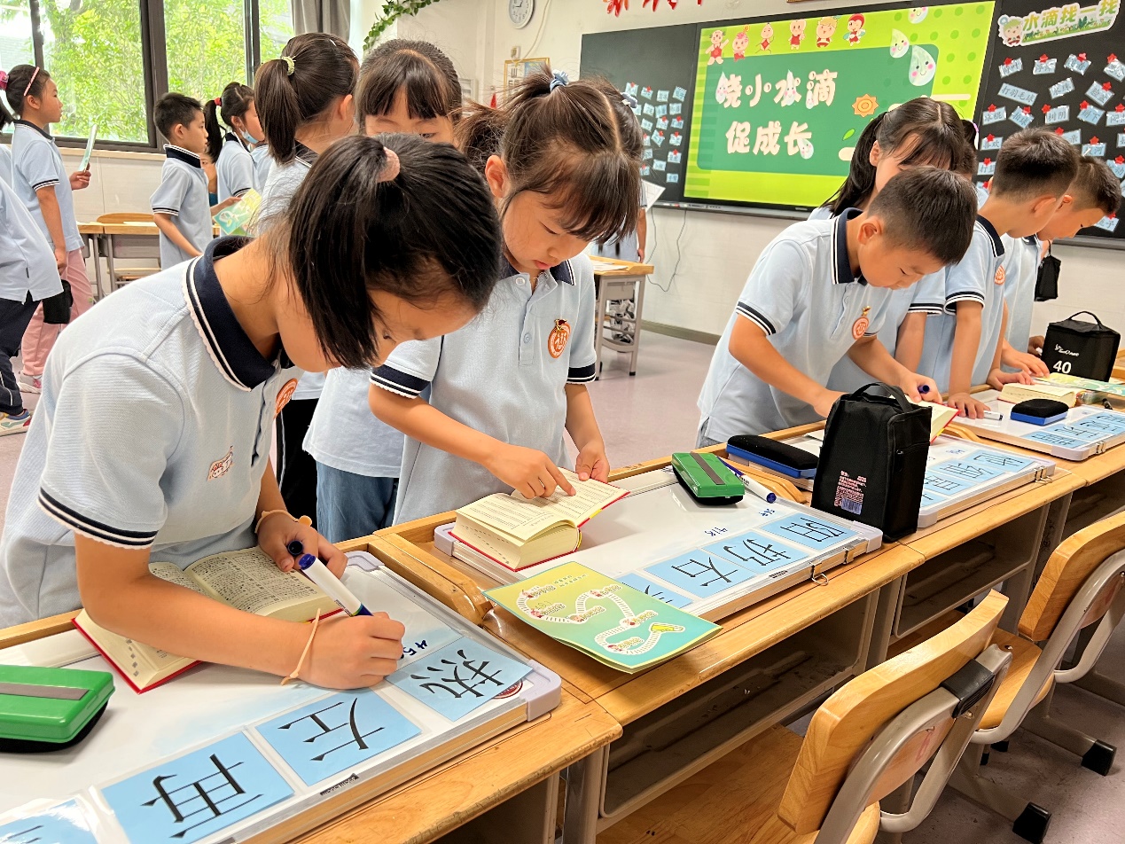 无纸化测评新闻稿_html_705663b3.jpg