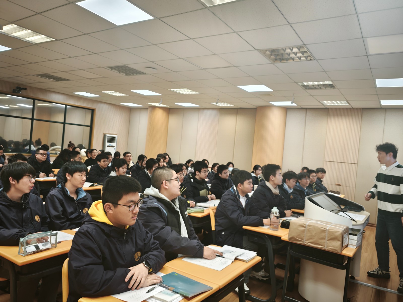 2025.3.7南外仙林开放周,上课,陈曦2.jpg 2025.3.7南外仙林开放周,上课,陈曦2.jpg