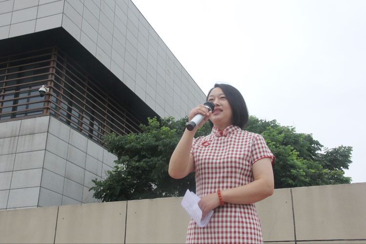 2020.7.13不负韶华  追梦前行——实初尧化初三送考壮行仪式_html_5adea7b1.jpg