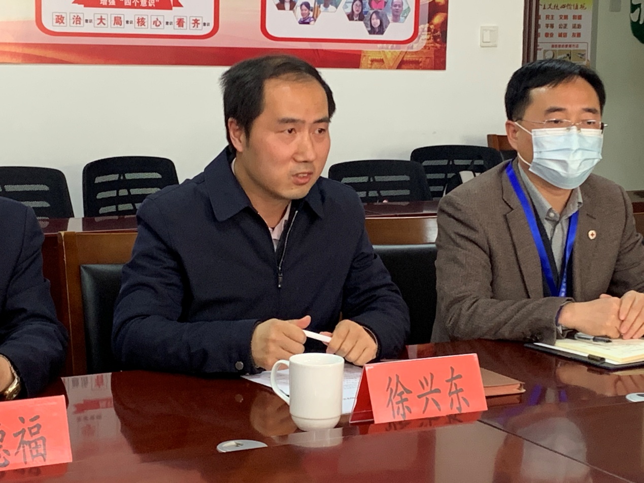 2022.3.9学劳模精神 做追梦少年——栖霞区助学帮扶劳模创新工作组助学仪式暨劳模工匠进校园宣讲活动_html_2b5aa94b.jpg