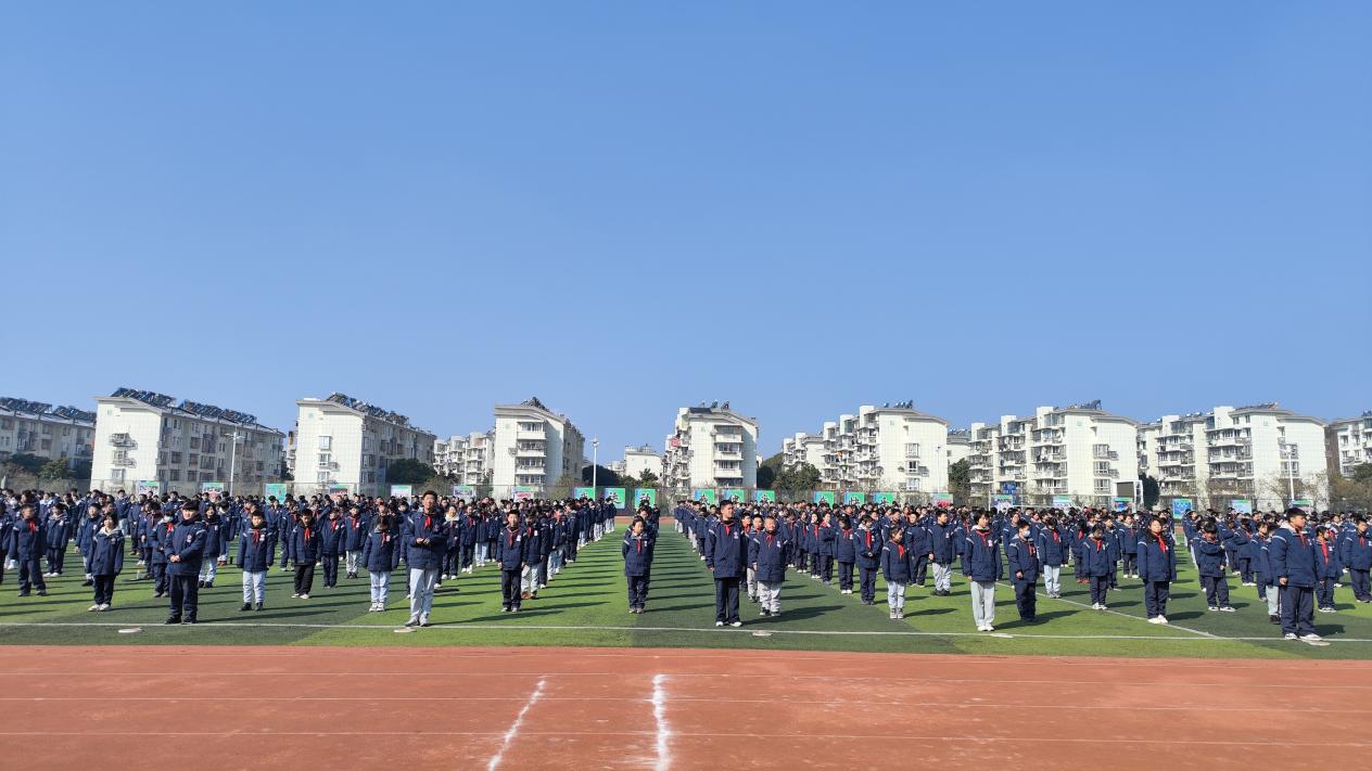 2.24升旗仪式报道_html_m3d56cef0.jpg