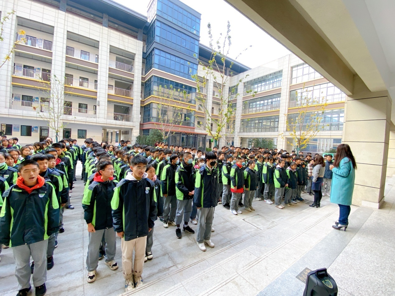 晨勉8_html_513cc99a.jpg