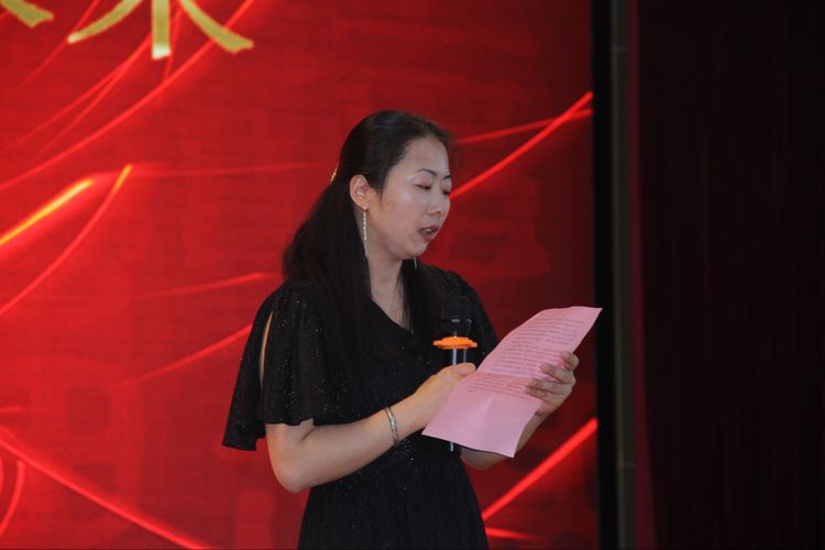 2021.6.24乘风破浪 逐梦未来——实初尧化2021届初三毕业典礼_html_196aa695.jpg