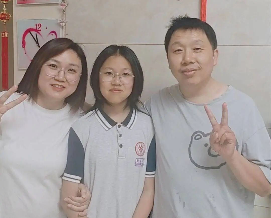 【融创德育】教子有方好家长——以爱为舟，与初一女儿共赴成长之约_html_371ea8d3.jpg