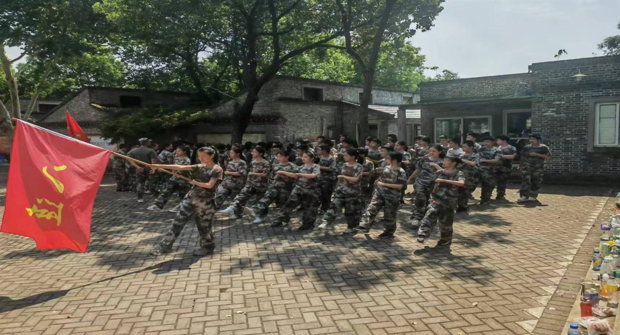 结营仪式报道_html_m39b0014e.jpg