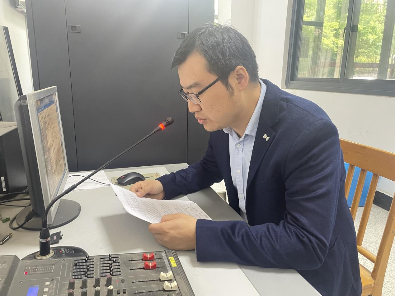 9升旗仪式报道20230410_html_mb6b172f.jpg