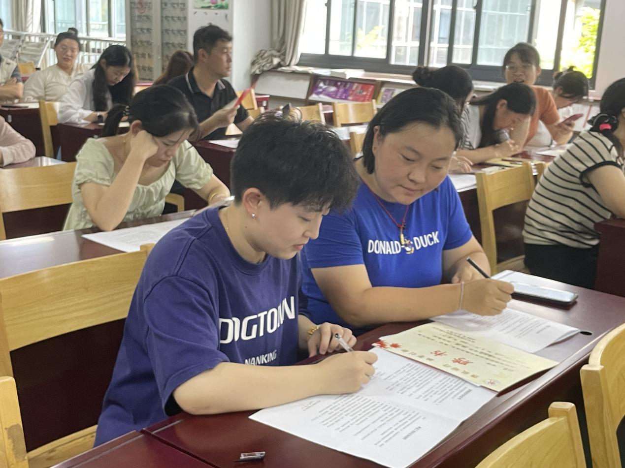 【融创教研】2024-2025学年“青蓝工程”活动顺利开展_html_m22c75715.jpg