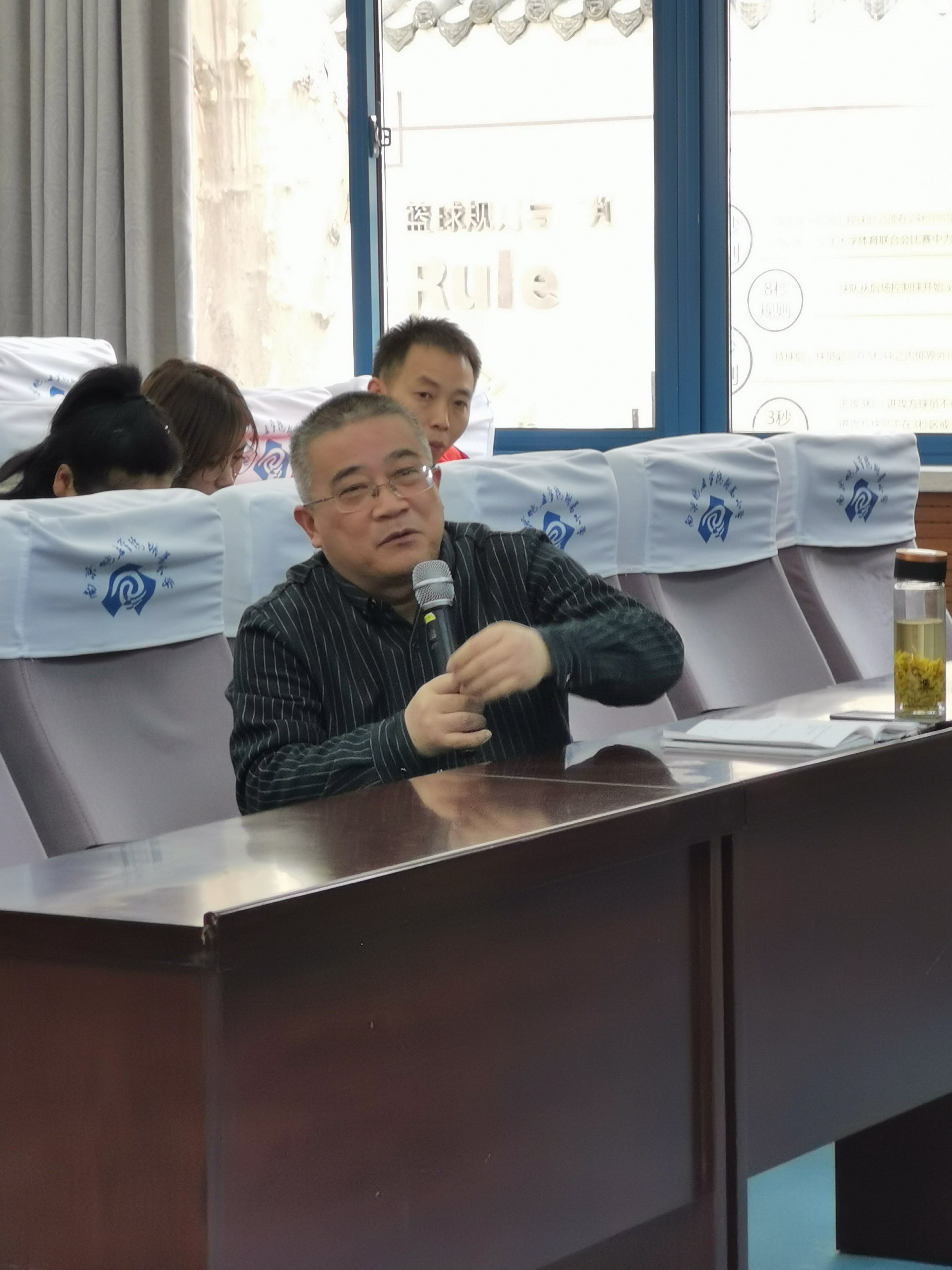 3.29联合教研新闻稿_html_28fb637a.jpg