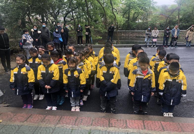 南京市晓庄学院附属小学一（2）班通讯稿 最新_html_m1a91bb1f.jpg