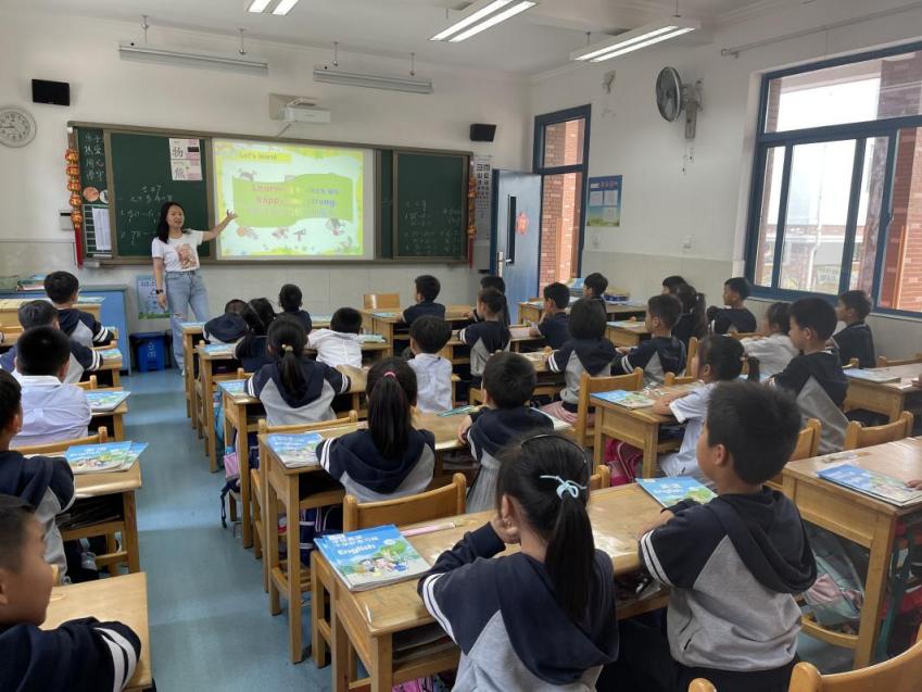 聚焦主题语境，提升阅读能力(2)_html_m47eec473.jpg