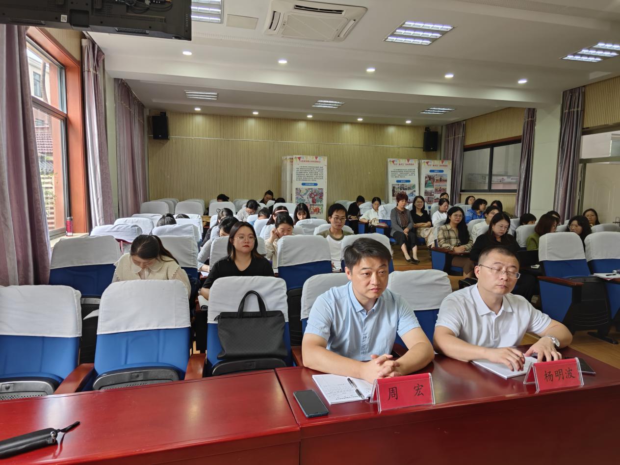 指向劳动_html_b18f446.jpg