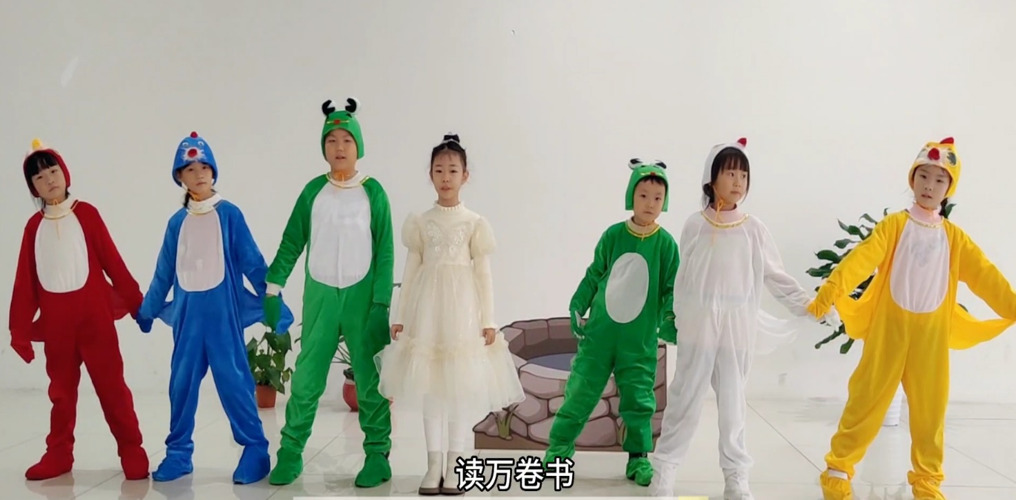 书香伴我行 悦读润童心—记二（2）班读书节活动_html_693f5e68.jpg