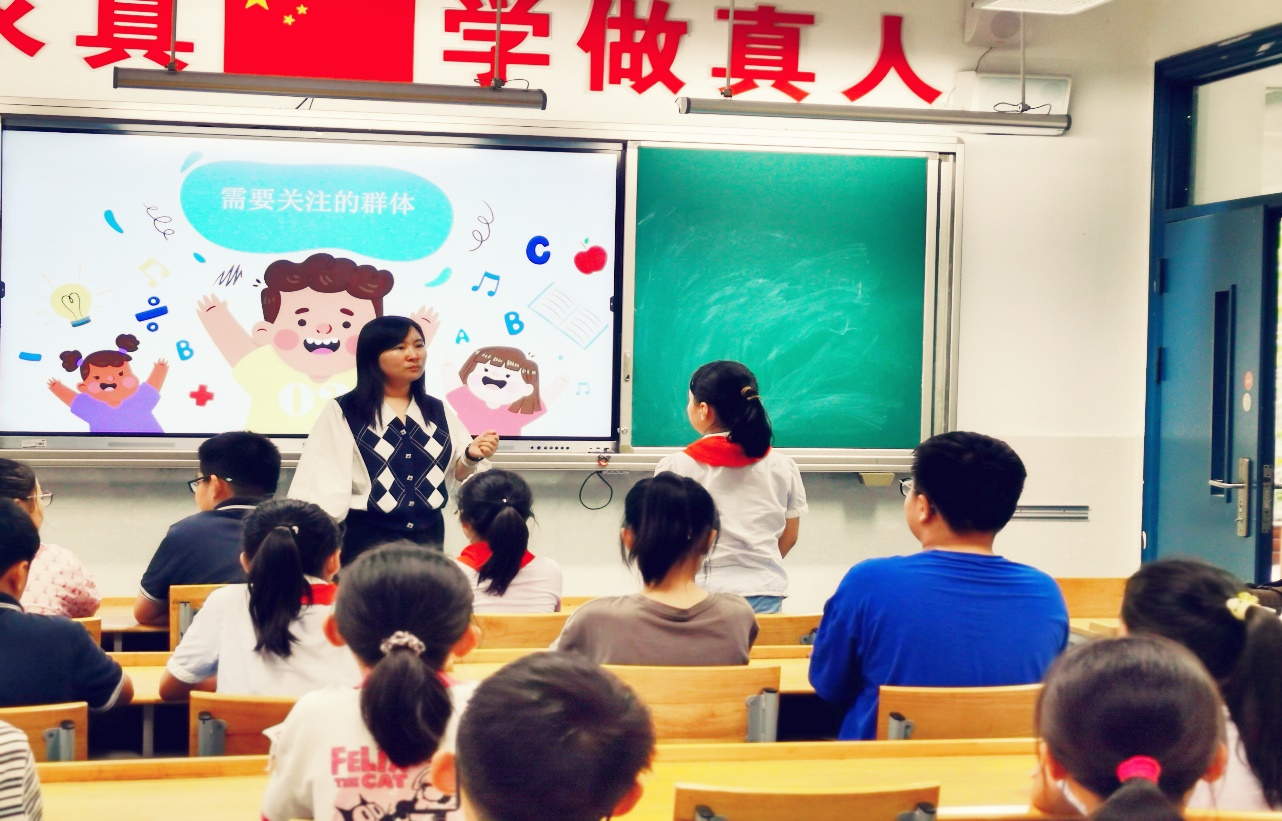 愿你”心“光熠熠，照亮前行之路_html_m1e0a4c4e.jpg