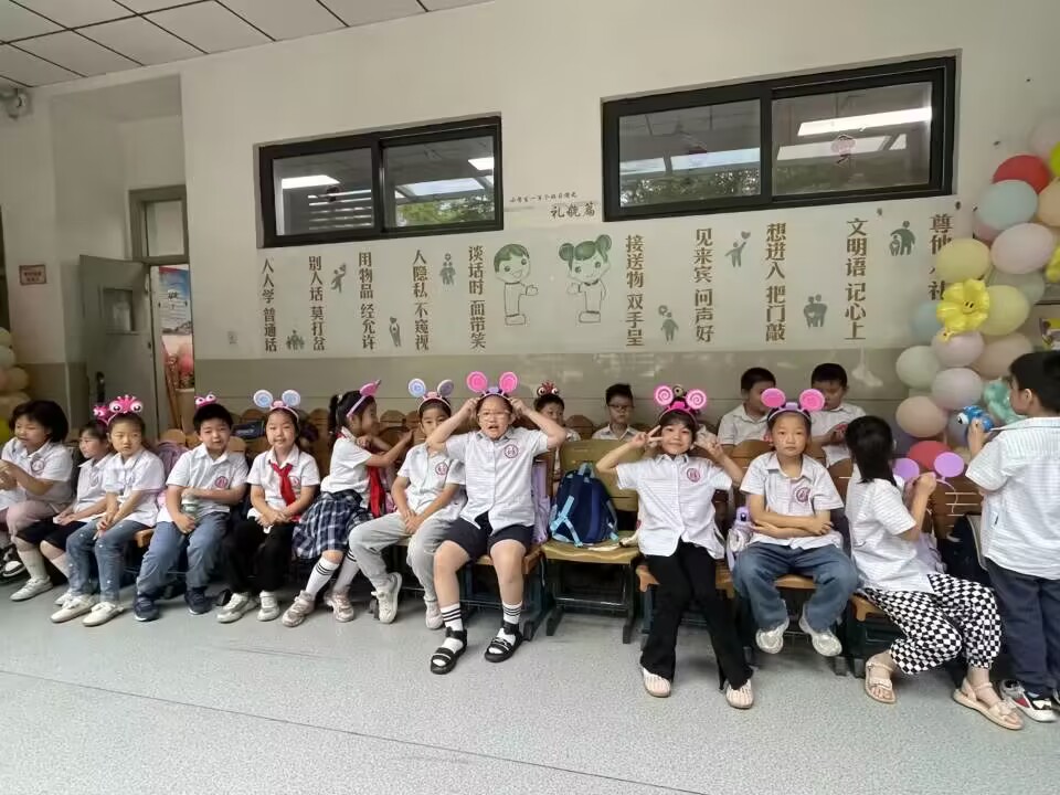 【丁香汉声】趣味无“笔” 乐学成长_html_5f720b02.jpg