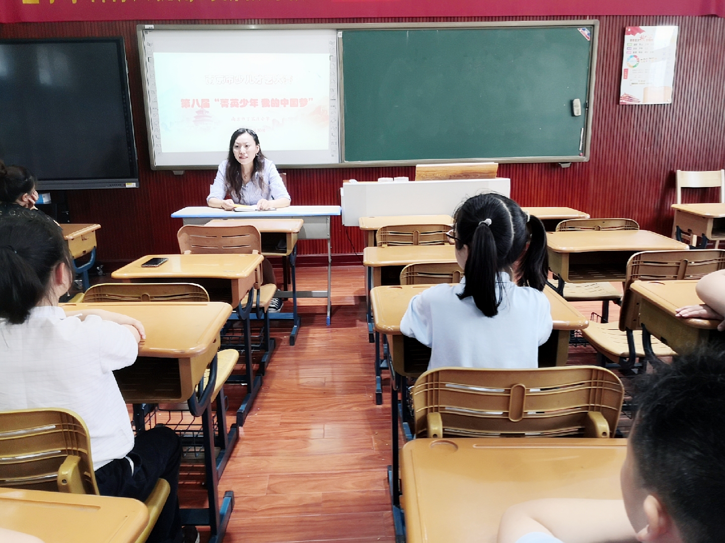 报道：中国梦_html_3cb038fd.jpg