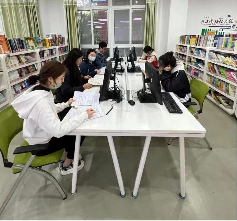 10.16语文组集体备课报道_html_m4000b5da.jpg