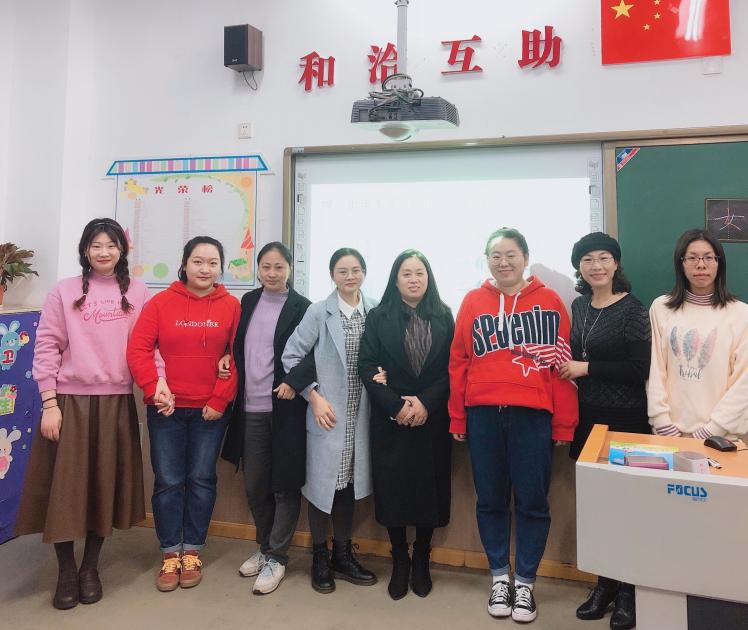 激情笔笔注点划，应是成长无价_html_m77e9ea28.jpg