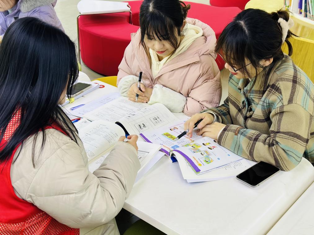 2.27英语组集体备课报道_html_79ecef4c.jpg
