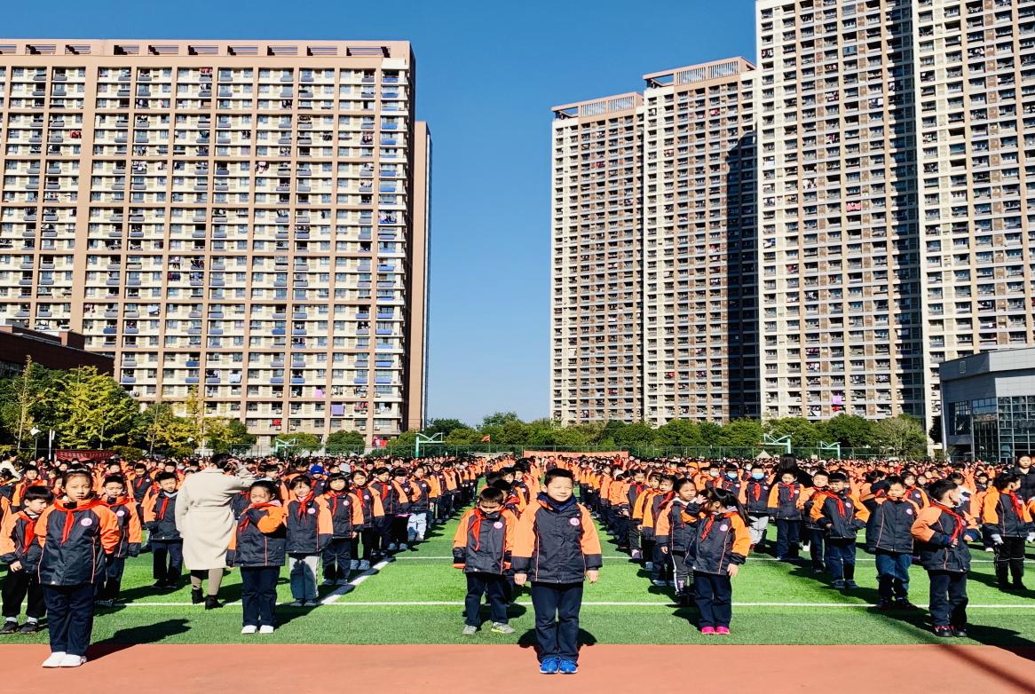 【丁香汉声&middot;学生成长营】第十一周升旗仪式_html_m4602b6b3.jpg