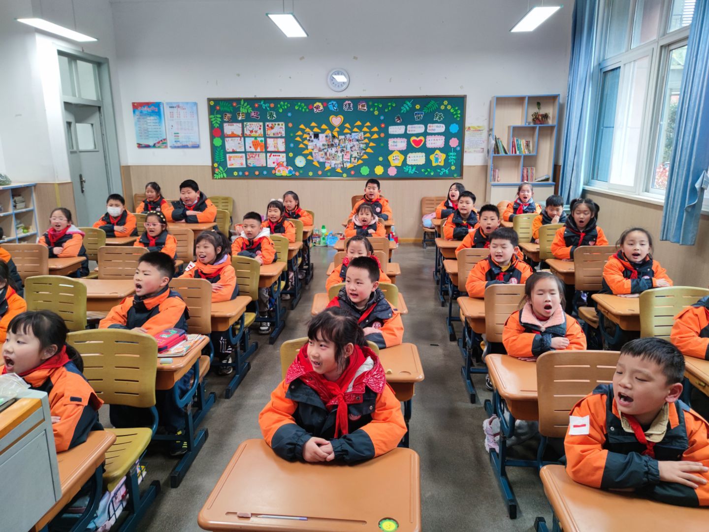 书香传古韵  诗情浸校园_html_m5cae9f26.jpg