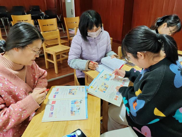 英语组第六次集体备课侧记_html_mfc14ba5.jpg
