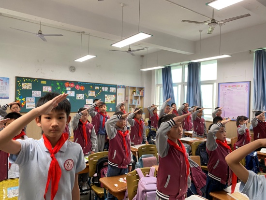【丁香汉声·学生成长营】心阳光，心绽放_html_17c6bc90.jpg