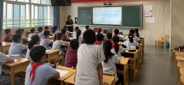 教无涯，研不止，展风采，呈匠心2_html_m2c64995a.png