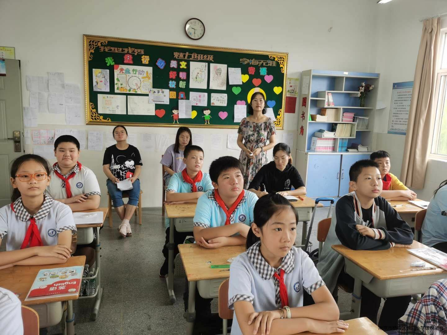 李丽丽上课照片3.jpg
