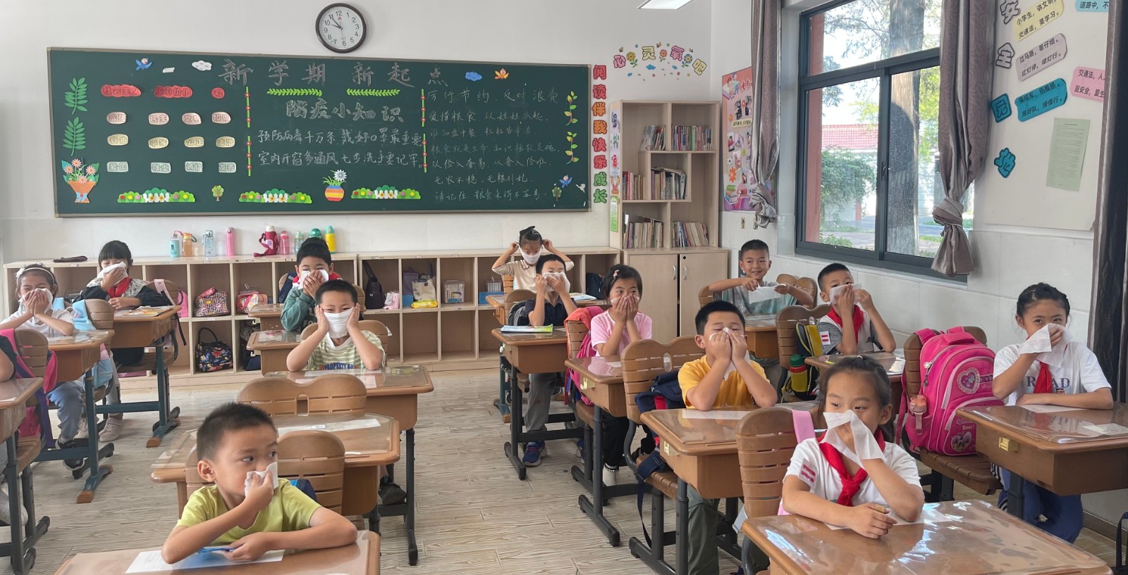 心系安全 警钟长鸣 ——八卦洲中桥小学开展消防安全疏散演练