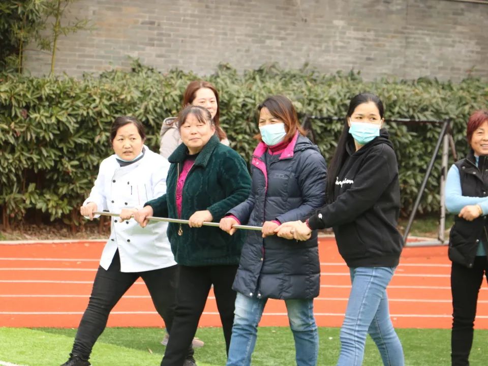 运动会_html_4b9ef34f.jpg