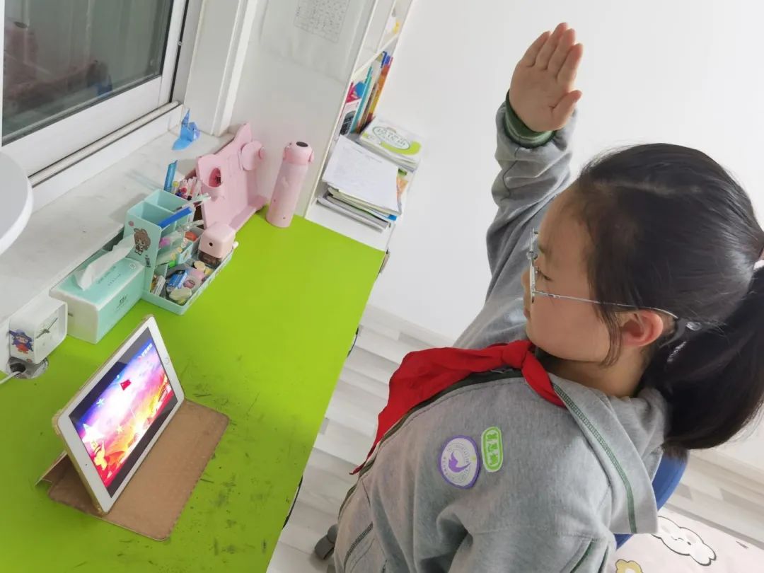 升旗】_html_2dfb290d.jpg