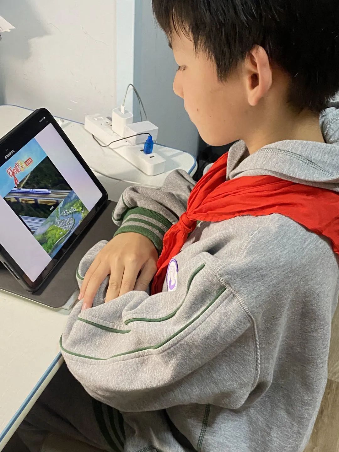 红领巾_html_m69772464.jpg