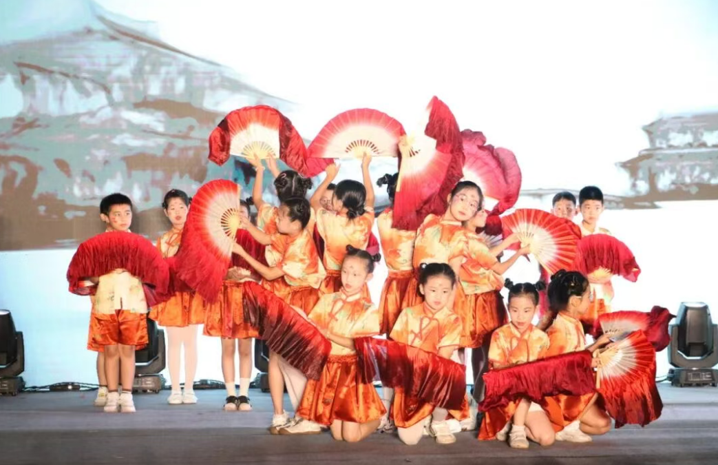 【书院紫金】童心邀明月 天涯共此时 ——紫金小学第八届“秋夕·月圆”中秋晚会