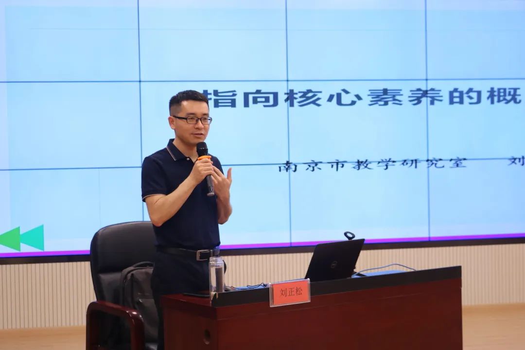 名师_html_3fc75955.jpg