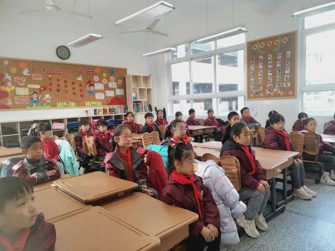 新建 DOC 文档 (4)_html_m4cb52b4b.jpg