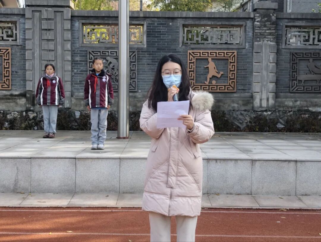 新建 DOCX 文档 (3)_html_m22906a37.jpg