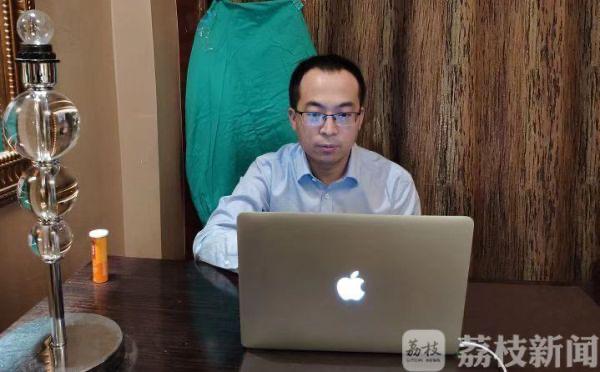 6月10日 党课开讲啦_html_m3a8758fa.jpg