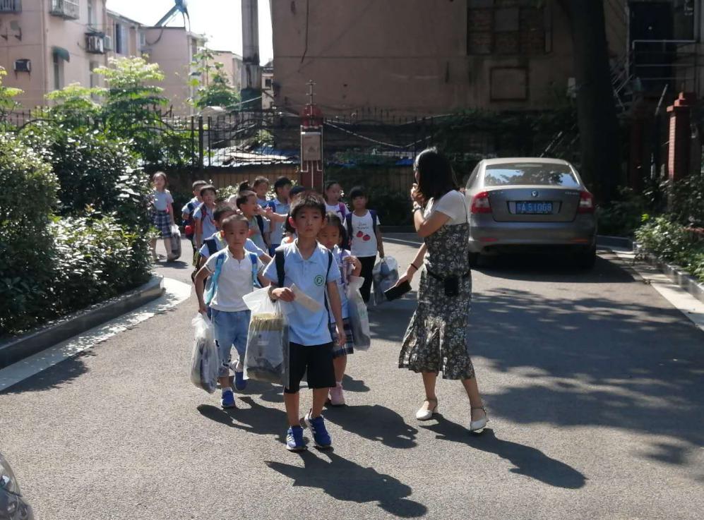 我是小学生啦——常规报道_html_m5cb11a30.jpg