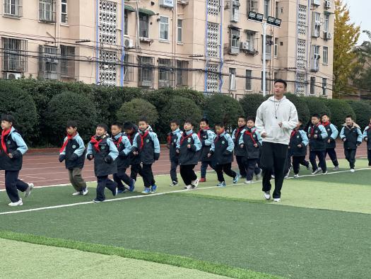 体育组报道12.3_html_m20ce00ae.jpg